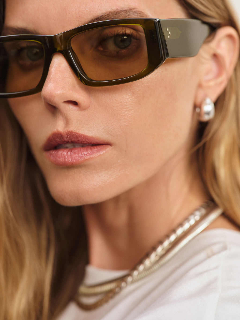 The Anna Rectangular Women's Sunglasses in Green