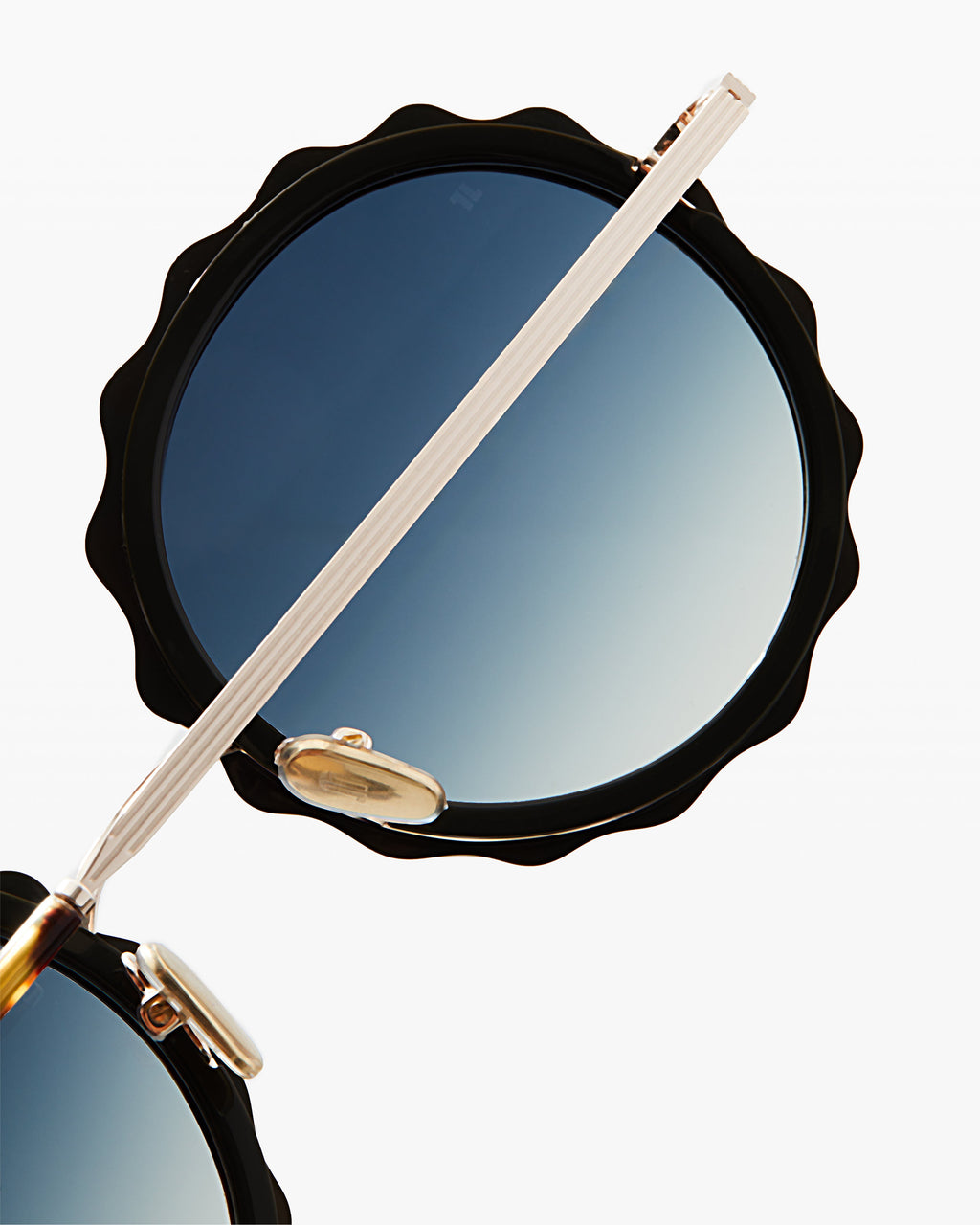 The Palerme Flower Women's Sunglasses in Tortoise