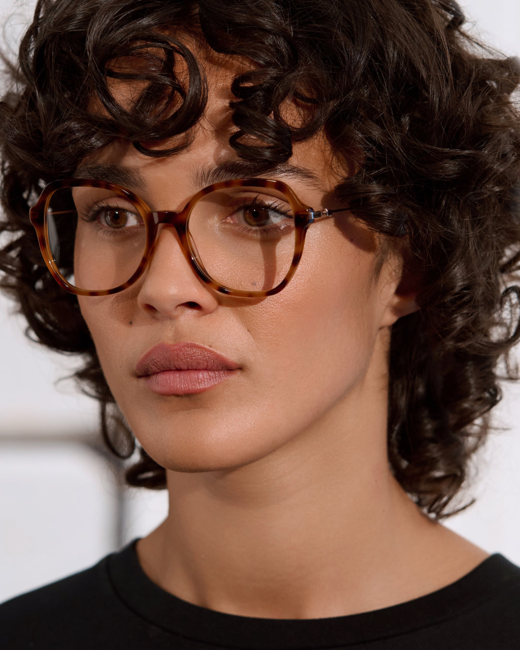 The Ella Schmetterling Damenbrillen in Dark Tortoise