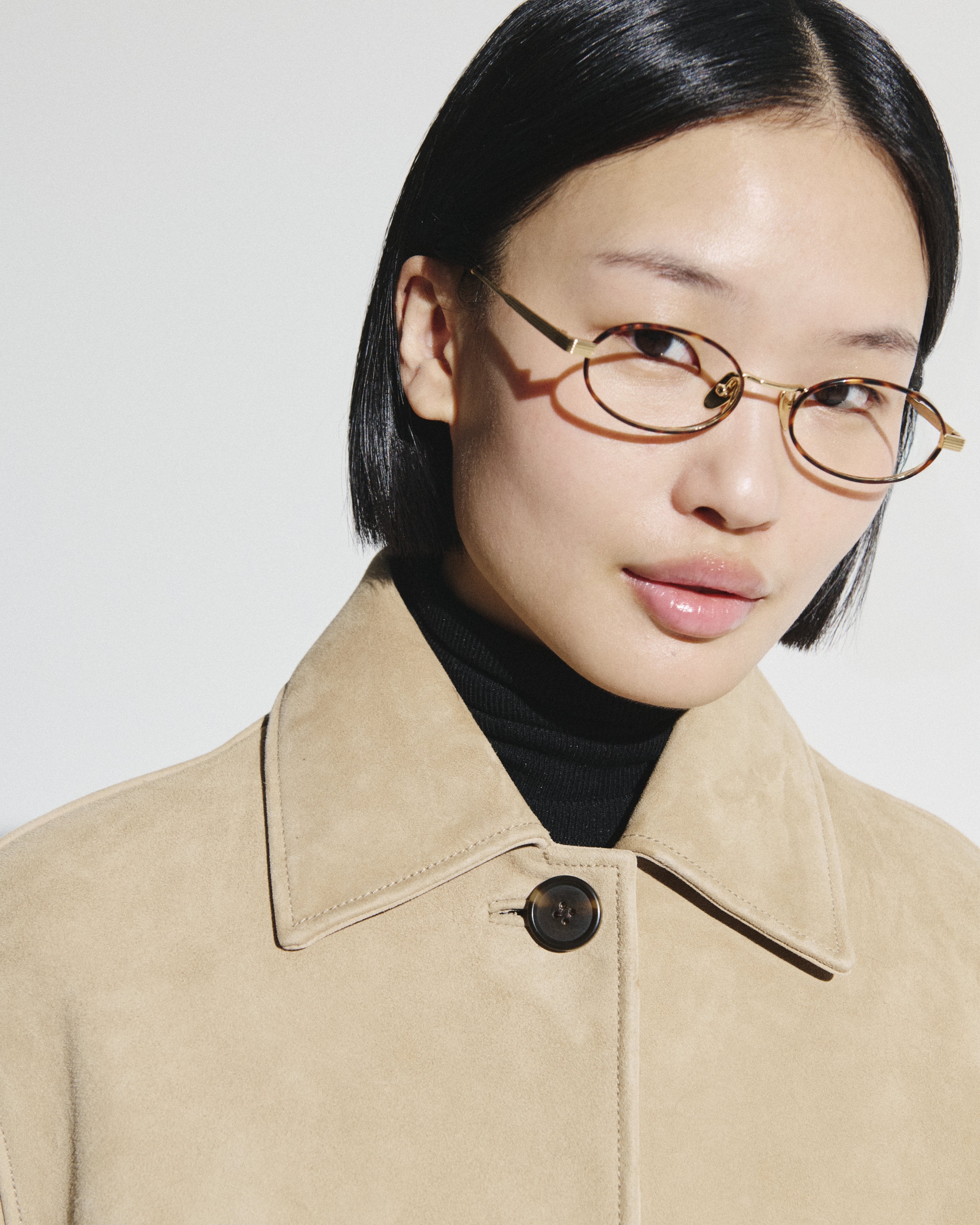 The Sigi Oval Women's Eyeglasses in Gold