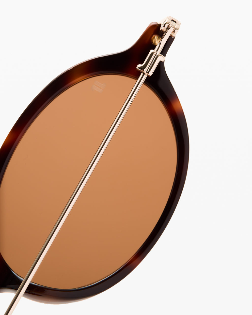 De Elvie Ovaal Zonnebrillen voor Dames in Tortoise