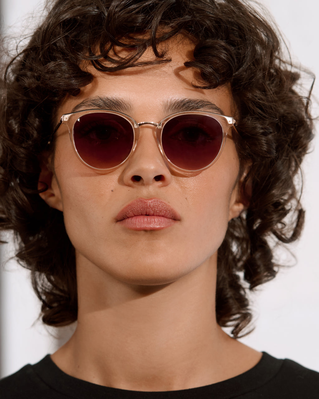 The Peach Round Women's Sunglasses in Pink