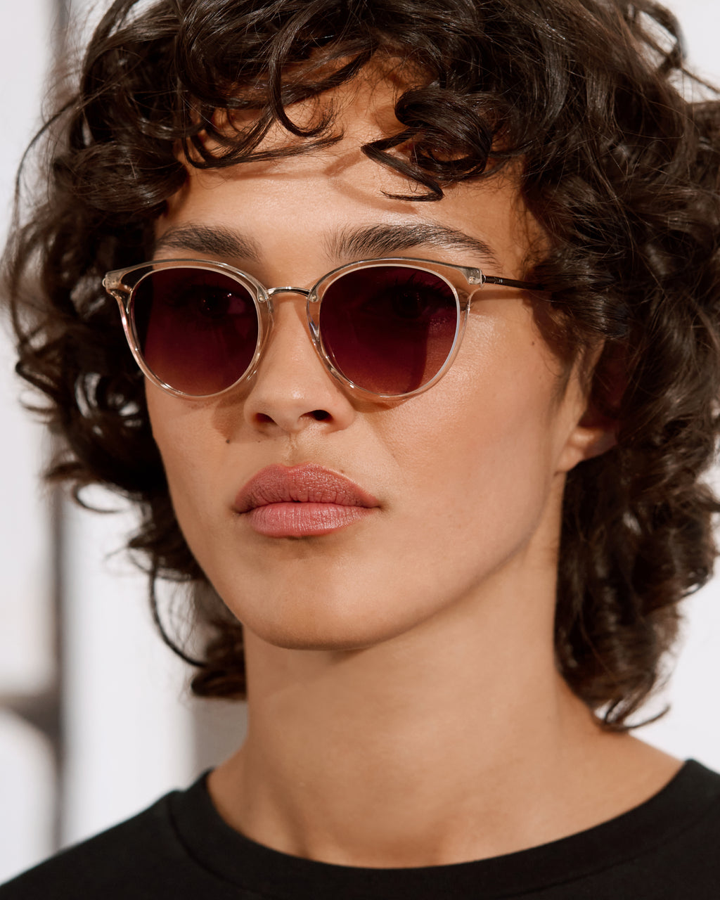 The Peach Round Women's Sunglasses in Pink