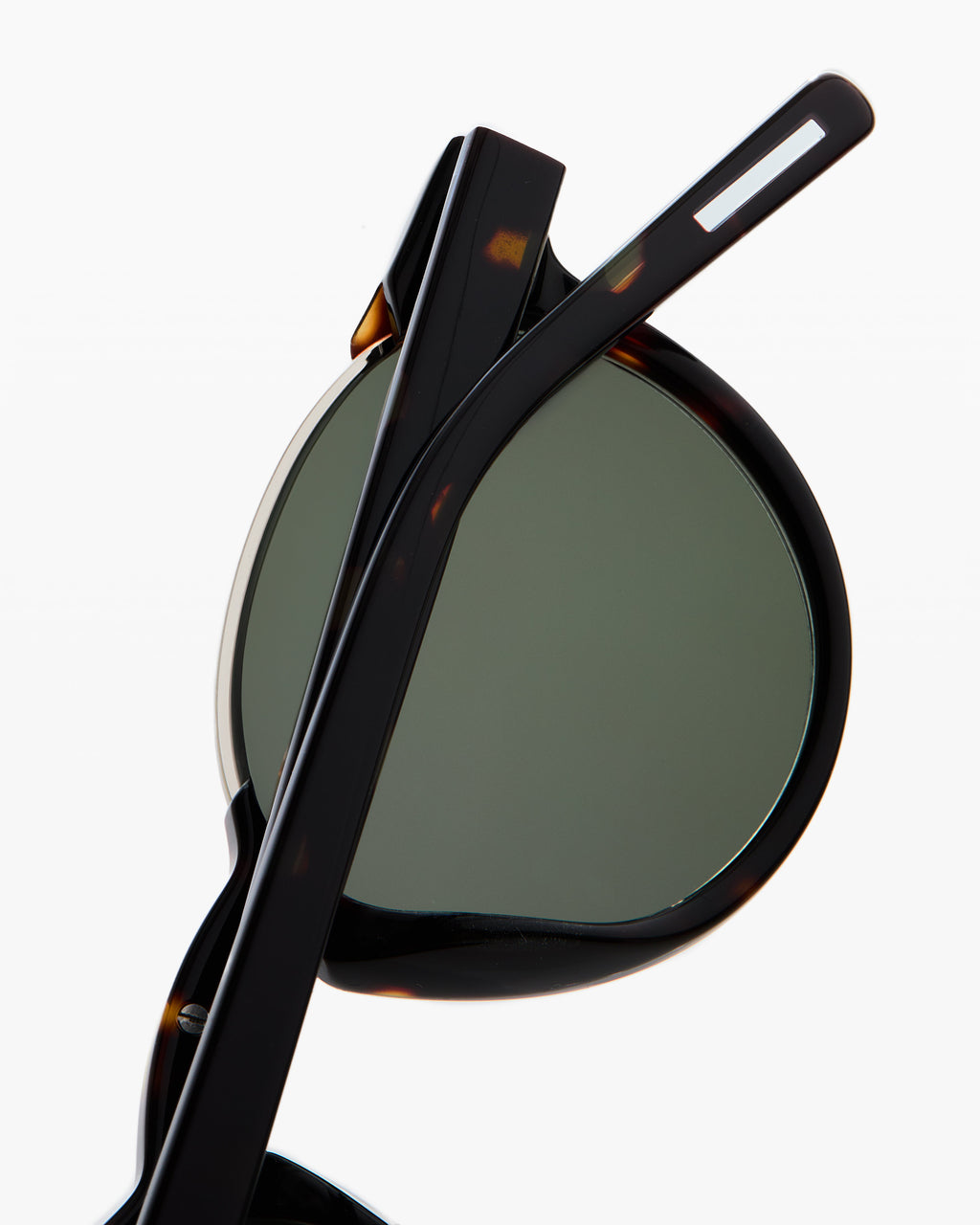 The E-001 L Rund Herren-Sonnenbrillen in Dark Tortoise
