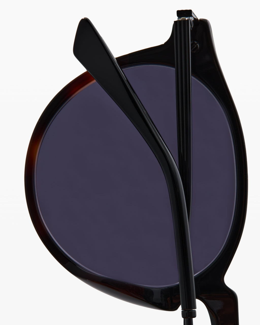 The Noto Round Men's Sunglasses in Black