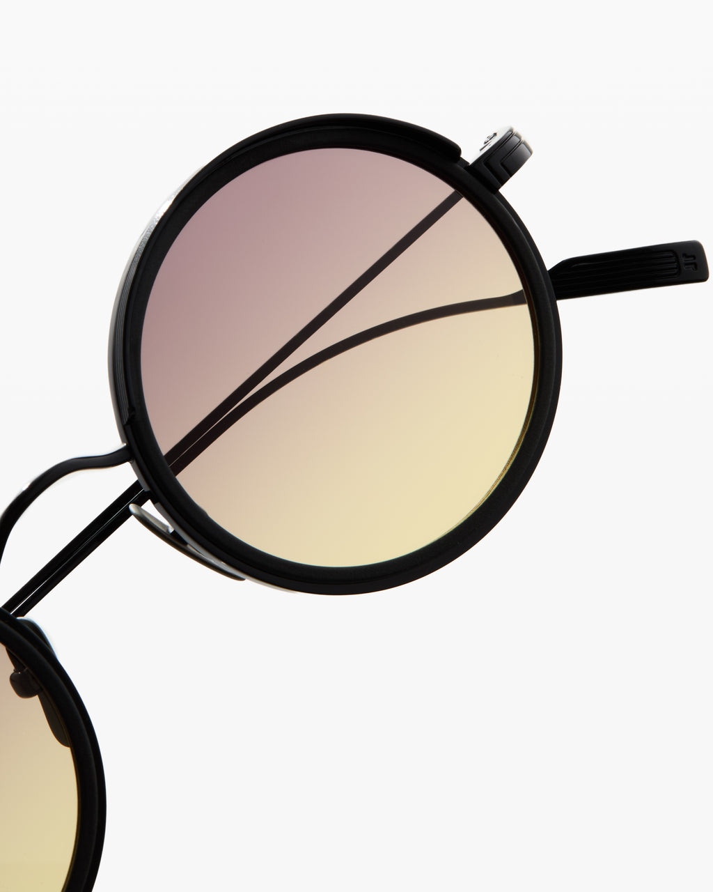 The E-033 Round Women's Sunglasses in Black