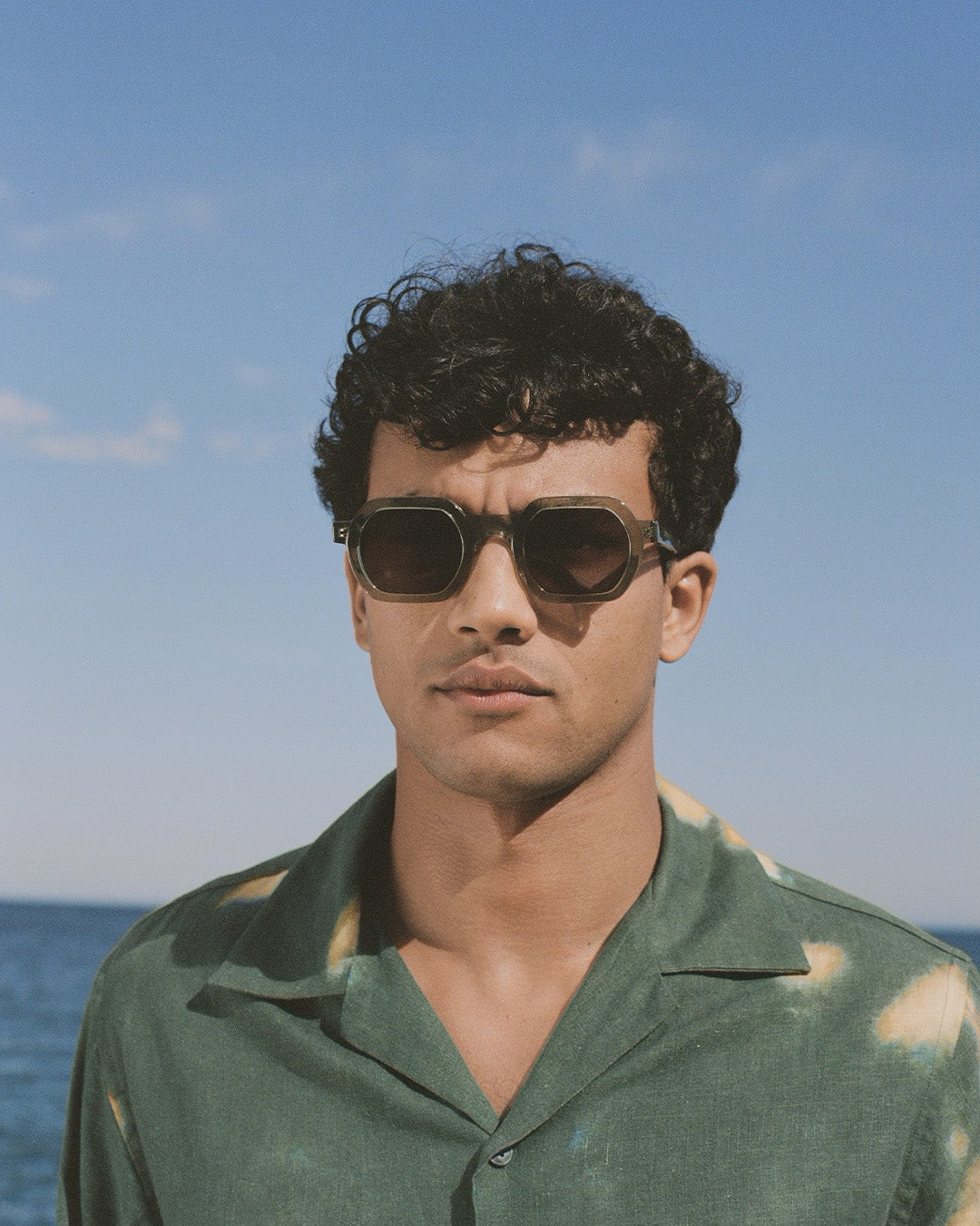 La Darren Rectangulaire Lunettes de Soleil pour Hommes en Gris