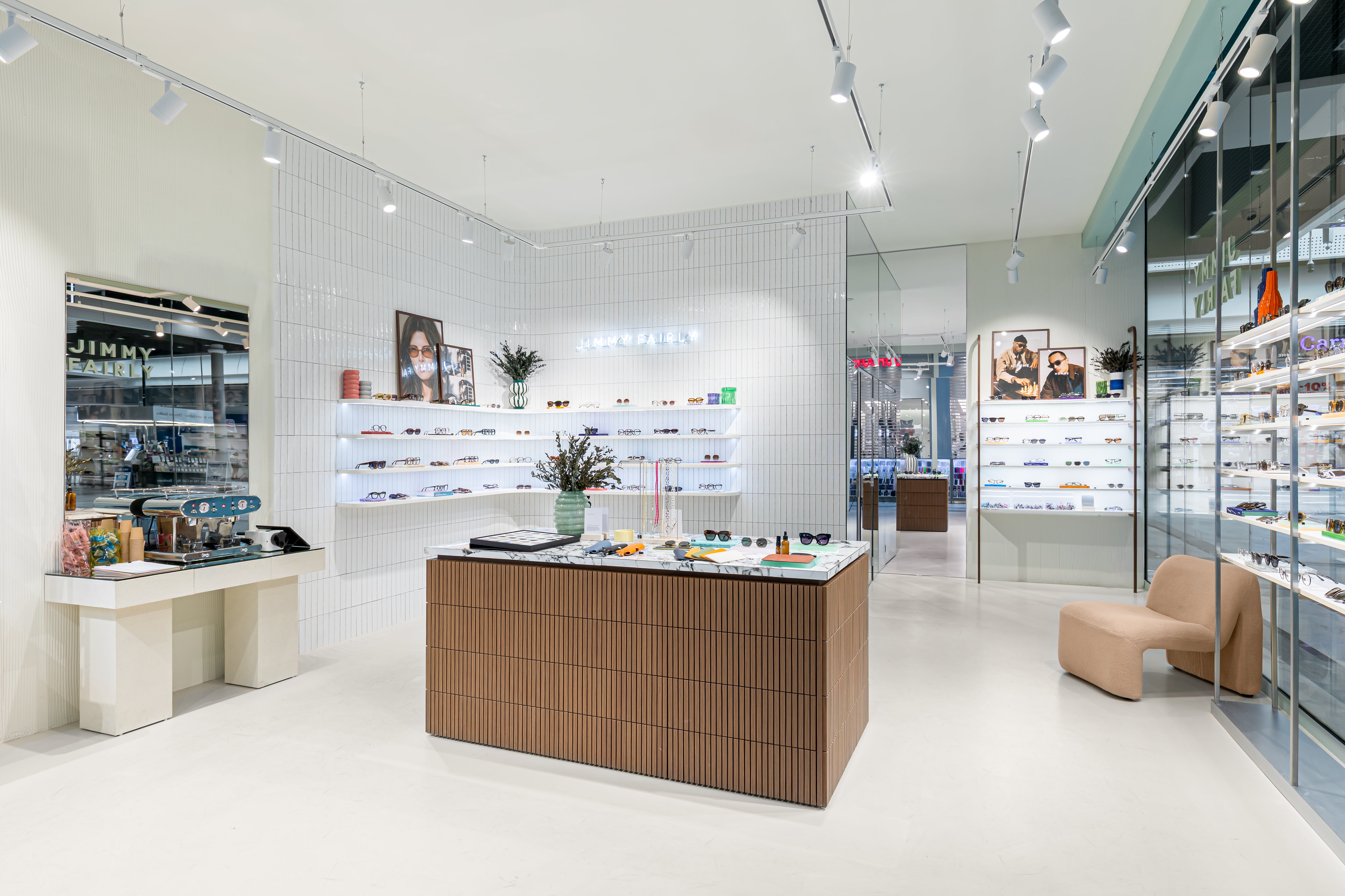 The Mina Medium in Light Tortoise | Jimmy Fairly Inter EN