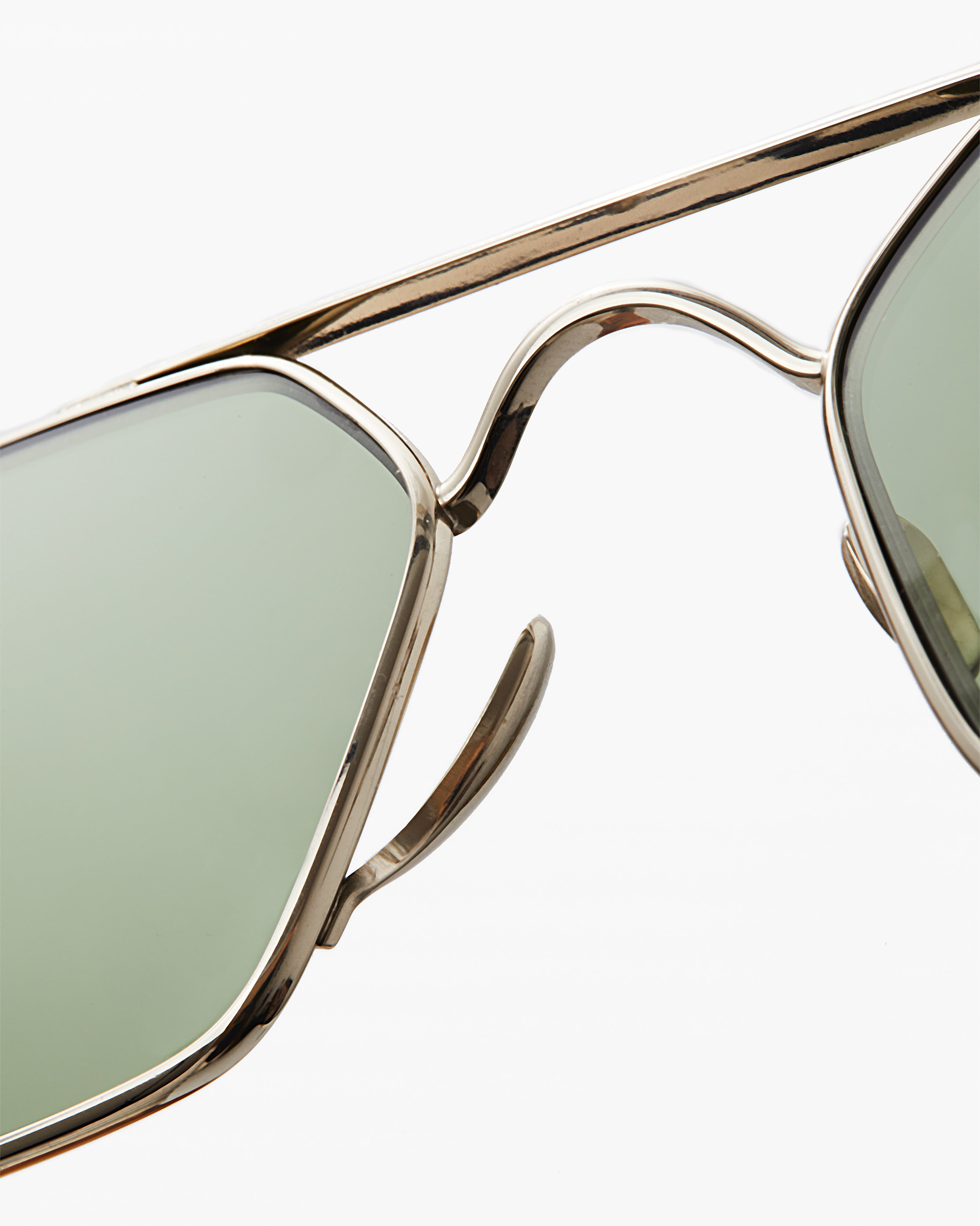 The Axon Aviator Men's Sunglasses in Gold