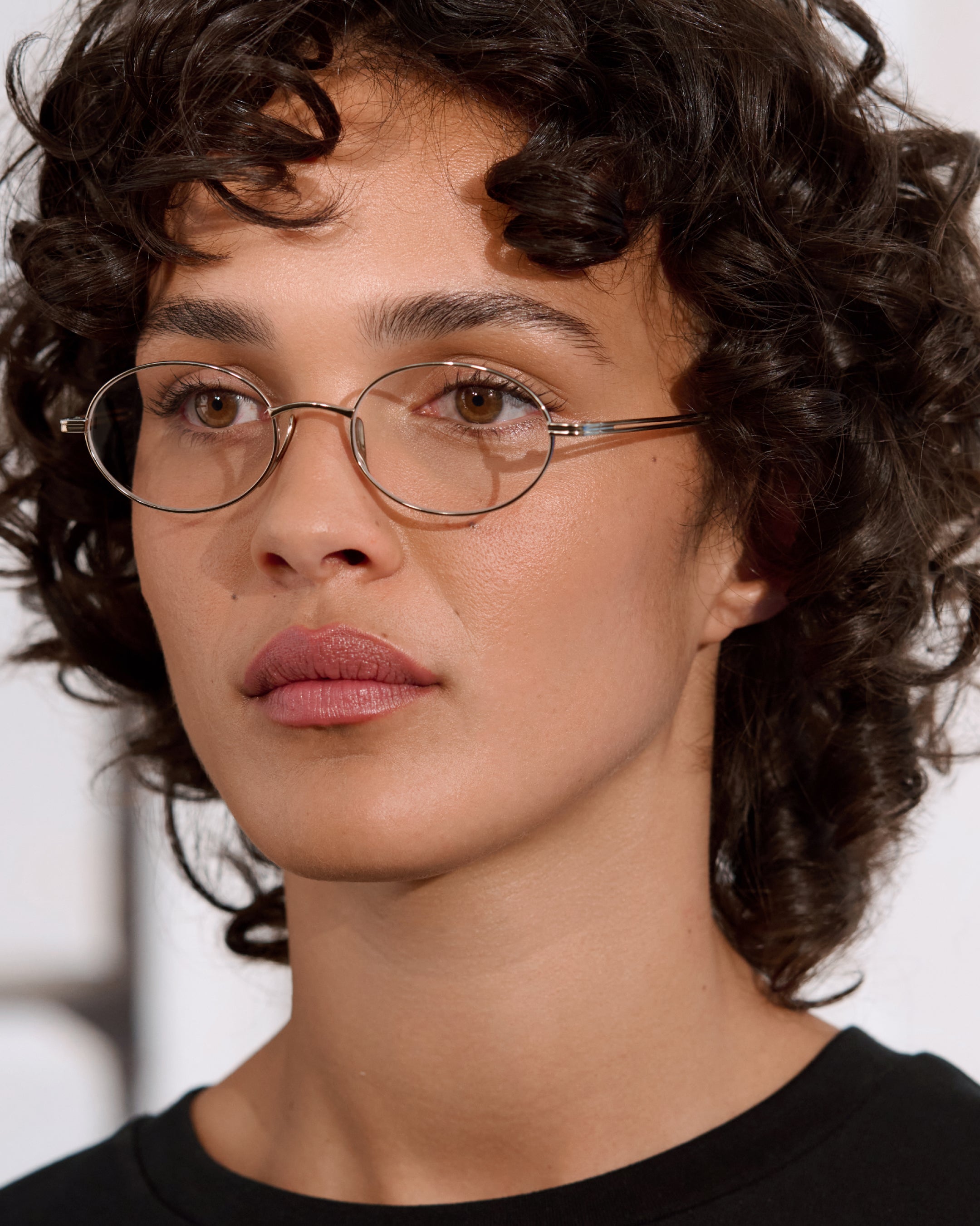 The Elvie Oval Women's Eyeglasses in Gold