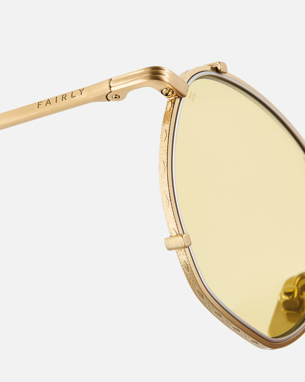 The Wave Round Men's Sunglasses in Gold