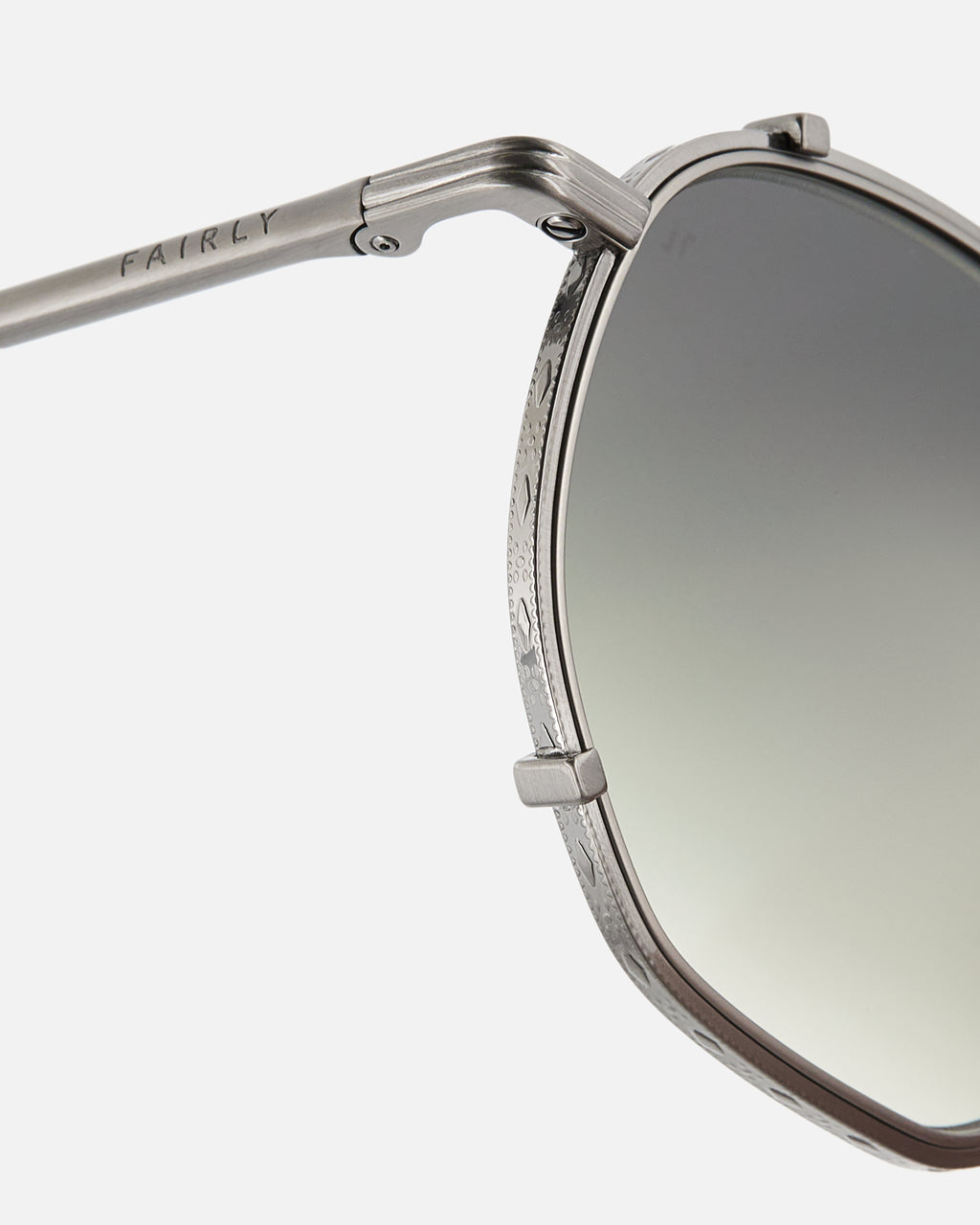 The Wave Round Men's Sunglasses in Silver