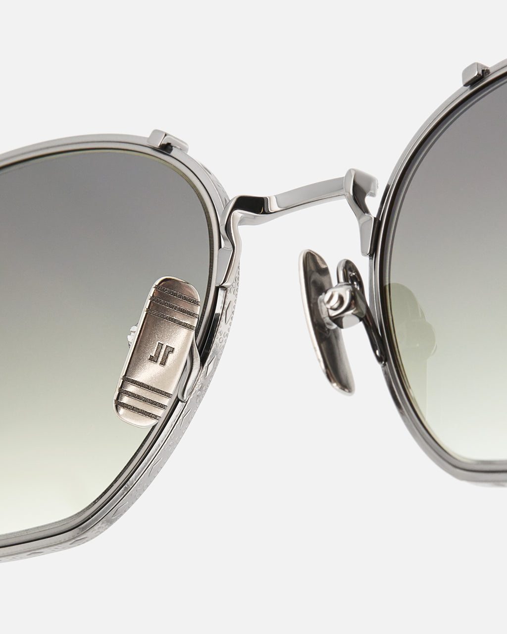 The Wave Round Men's Sunglasses in Silver