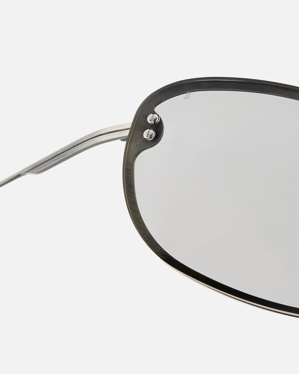 La Brooklyn Slim Aviateur Lunettes de Soleil pour femme in Gris clair