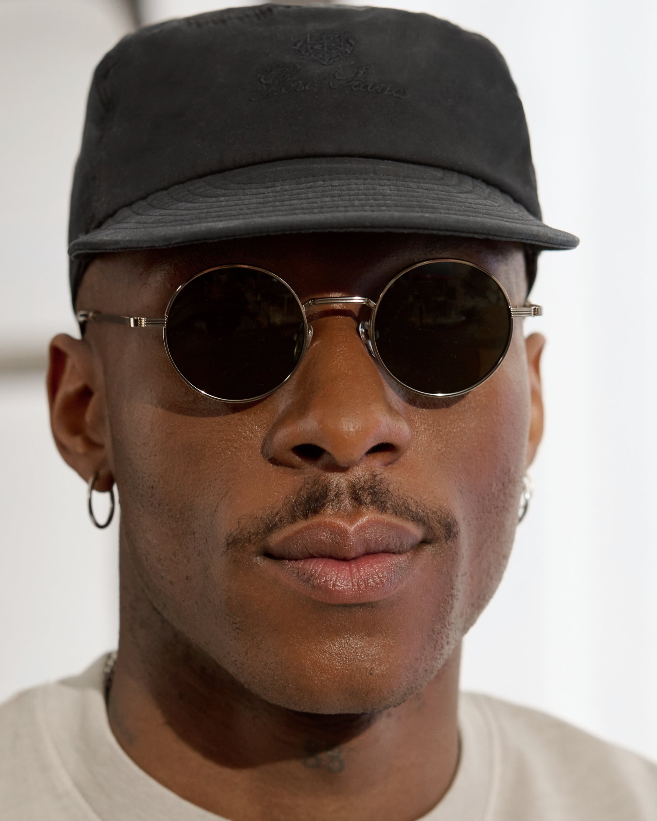 The Reos Round Men's Sunglasses in Gold