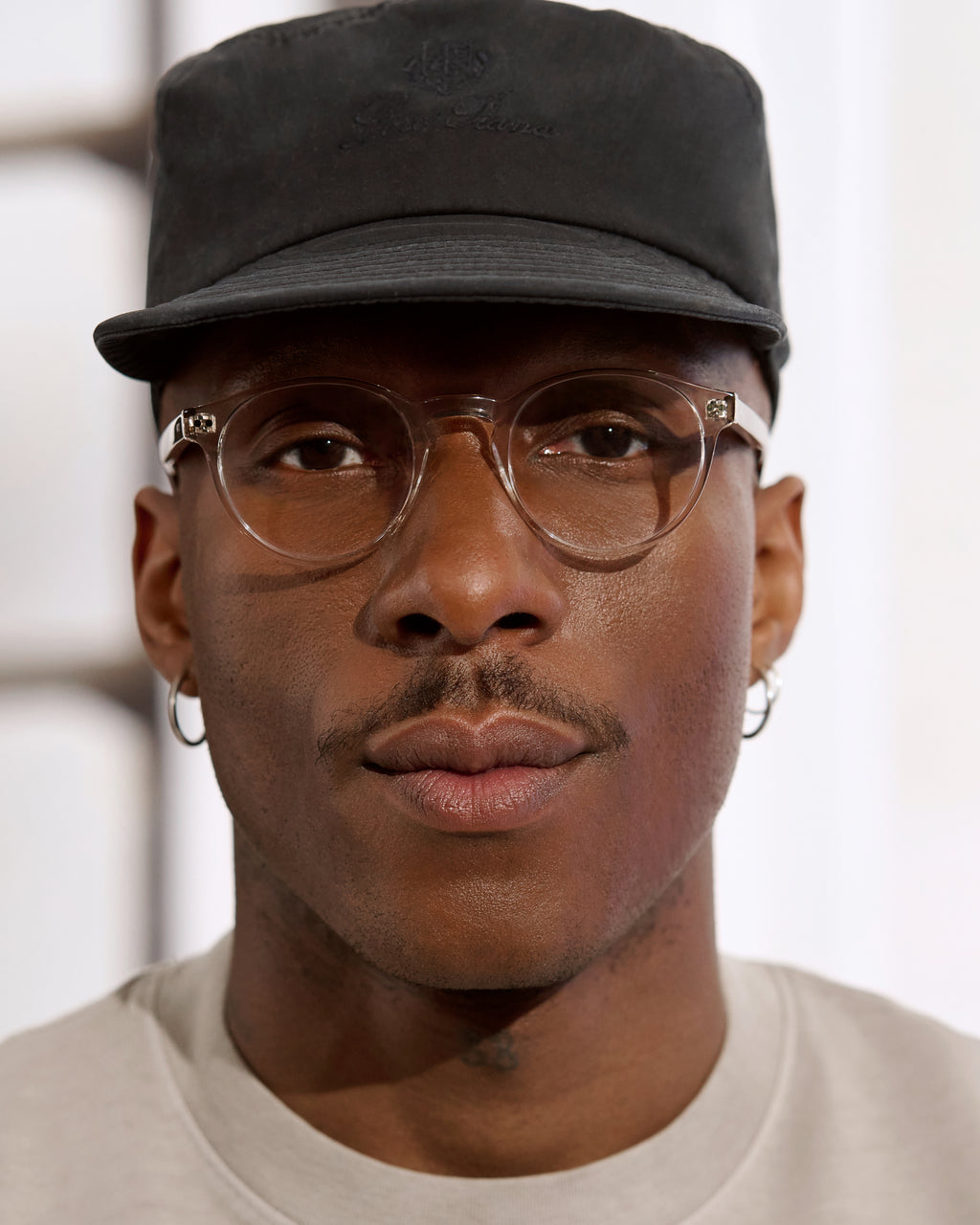 The Cloud Rund Herrenbrillen in Transparent