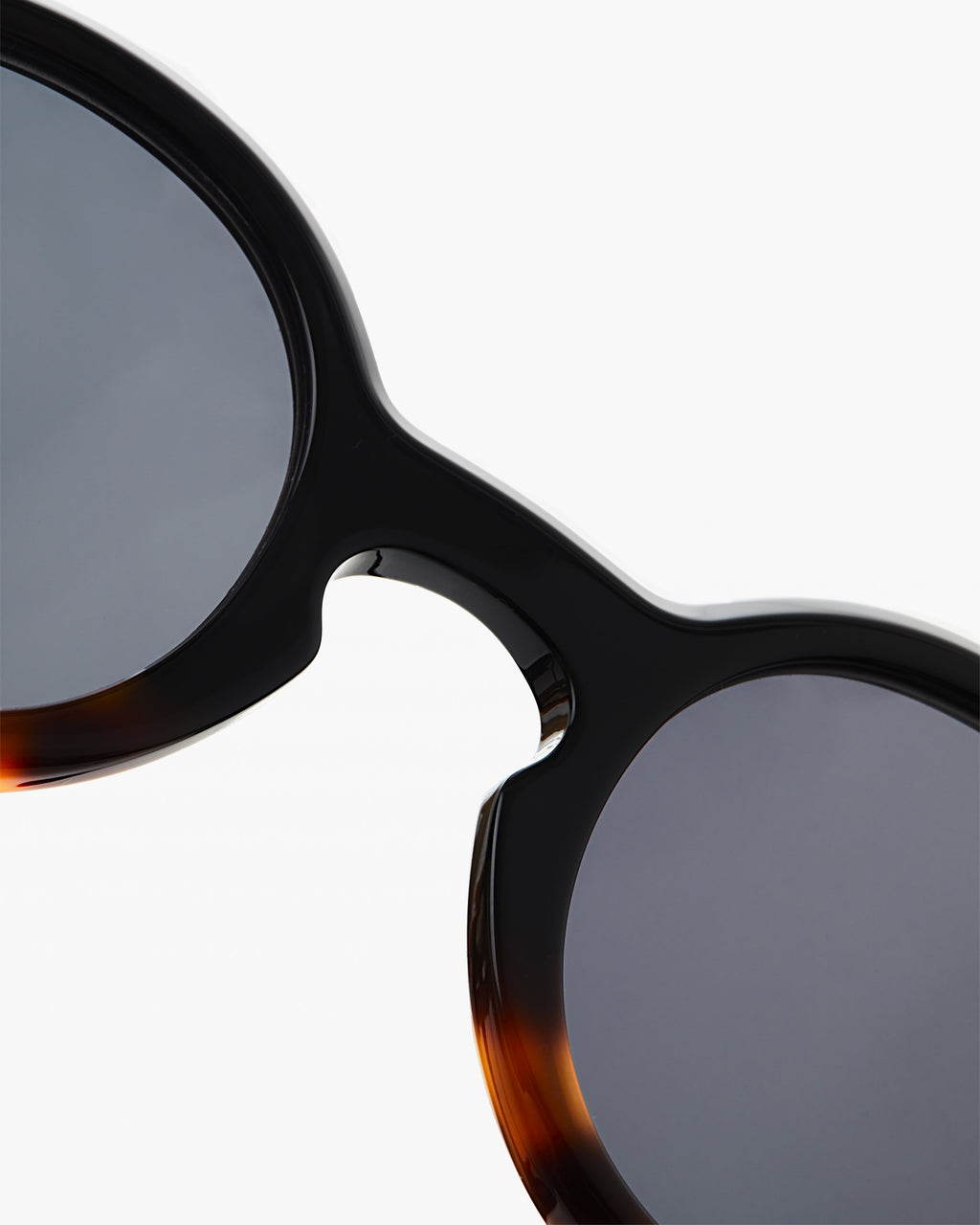 The Nava Rund Damen-Sonnenbrillen in Schwarz