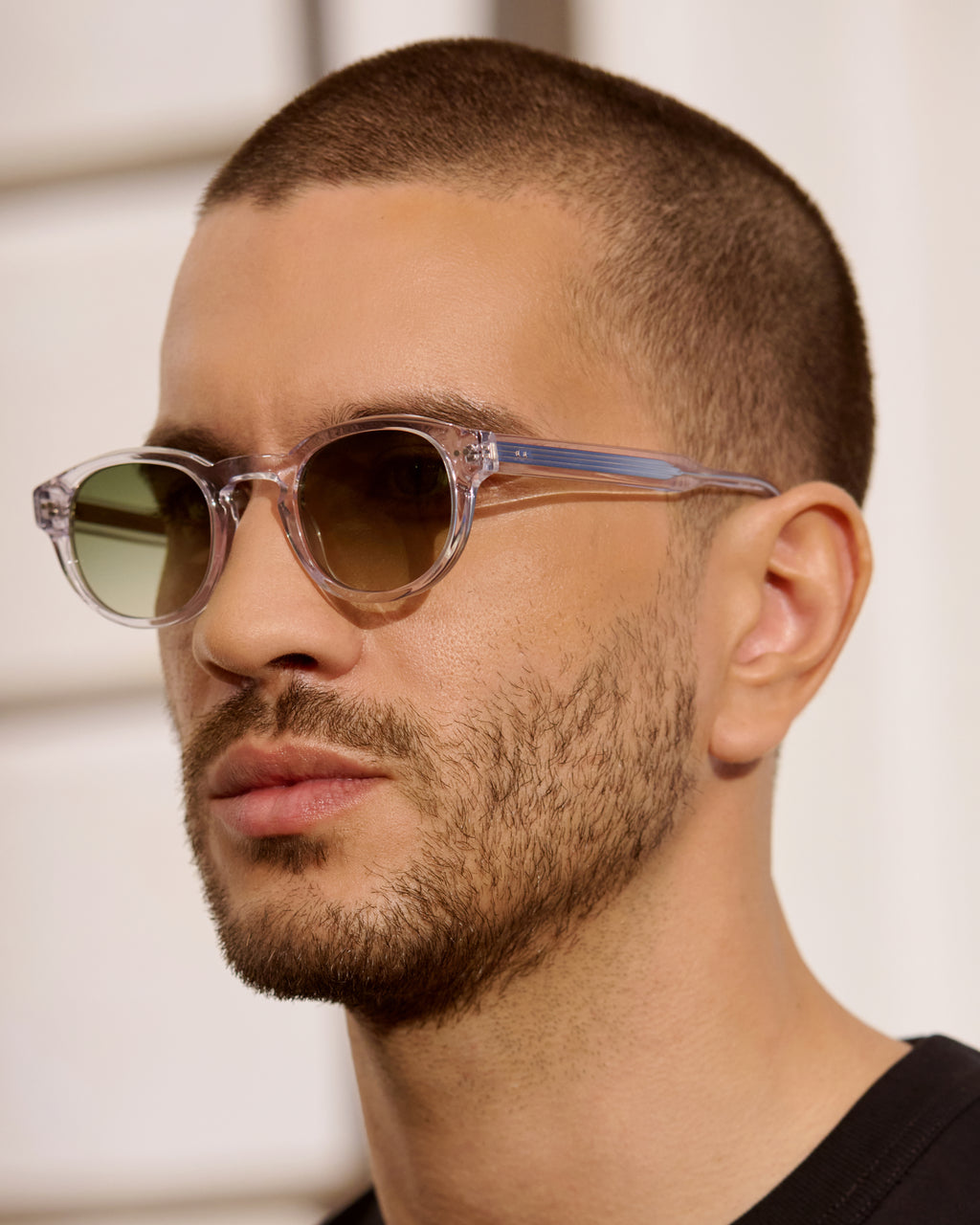 The Azur JF Colors L Round Men's Sunglasses in Transparent