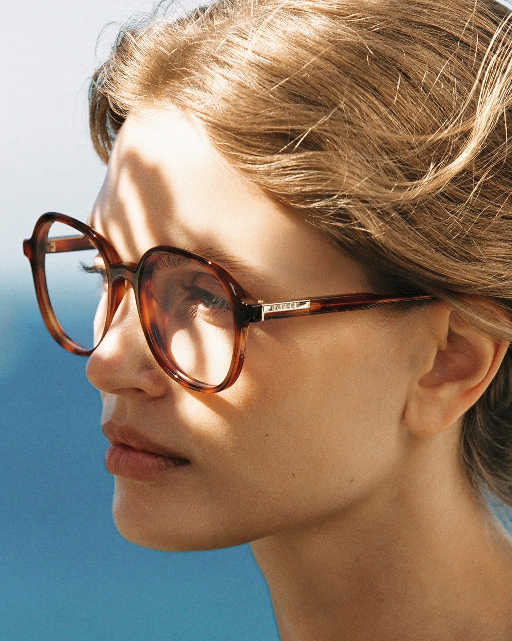 The Maddie Platz Damenbrillen in Dark Tortoise