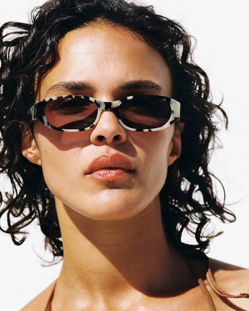 La Studio.09 Rectangulaire Lunettes de Soleil pour femme in Crème
