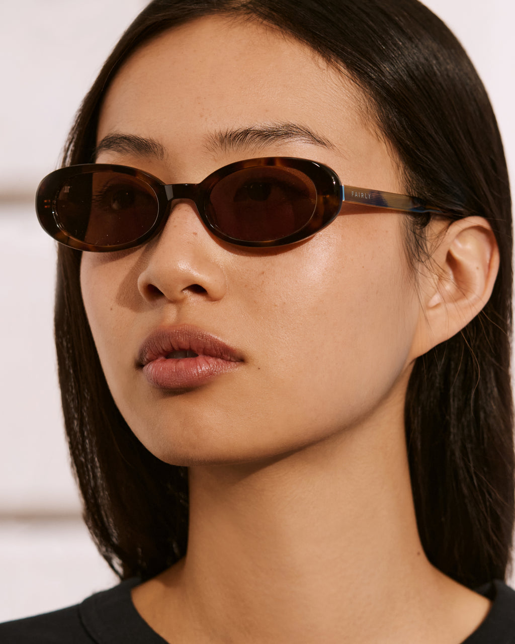 The Janna Oval Damen-Sonnenbrillen in Dark Tortoise