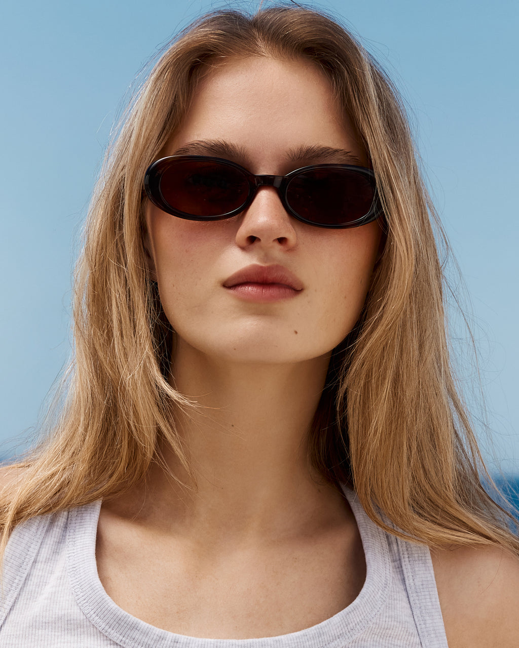 La Janna Ovale Lunettes de Soleil pour femme in Ecaille foncée