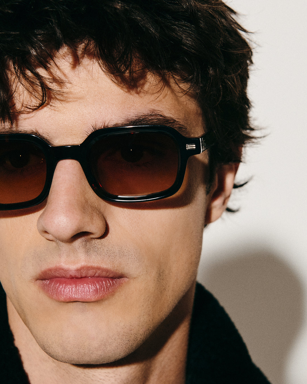 La Brooke Rectangulaire Lunettes de Soleil pour homme in Ecaille foncée