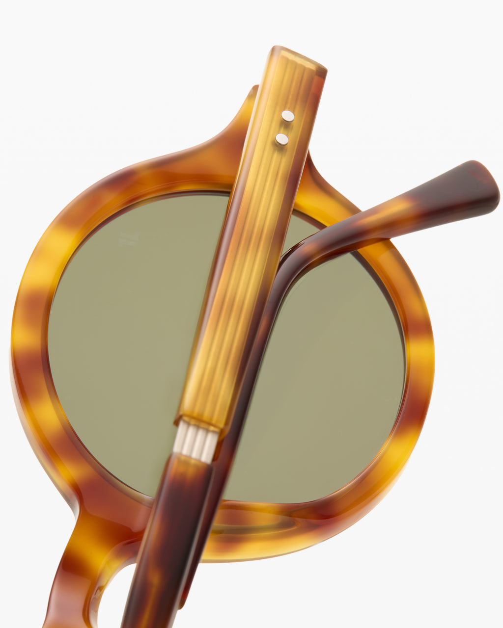 The Junia Rund Damen-Sonnenbrillen in Helle Schuppe