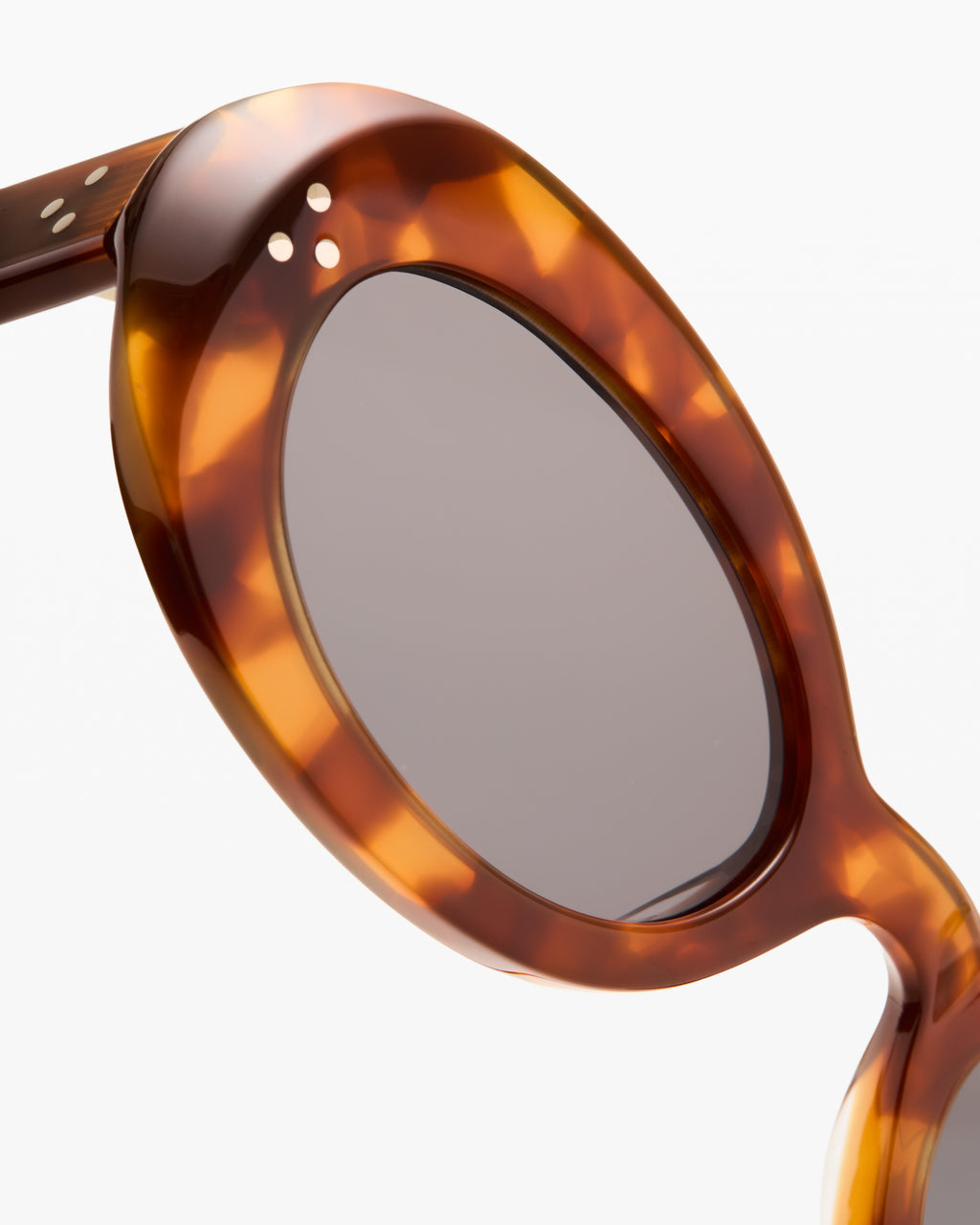 The Berry Oval Women's Sunglasses in Light Tortoise
