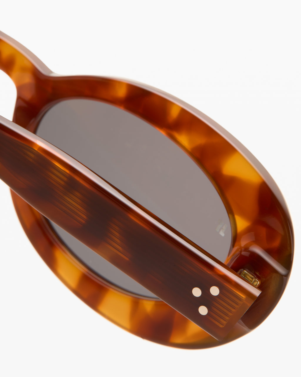 The Berry Oval Women's Sunglasses in Light Tortoise