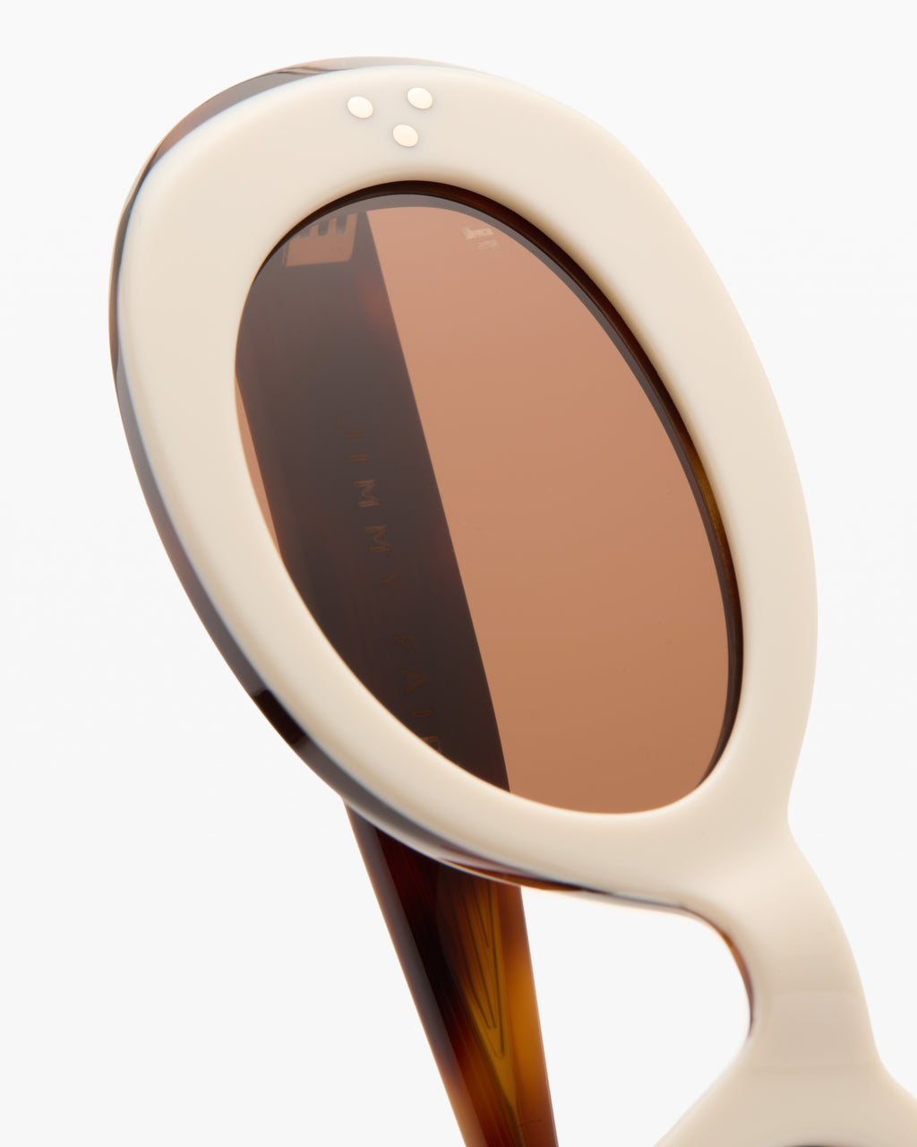 The Berry Oval Women's Sunglasses in Cream