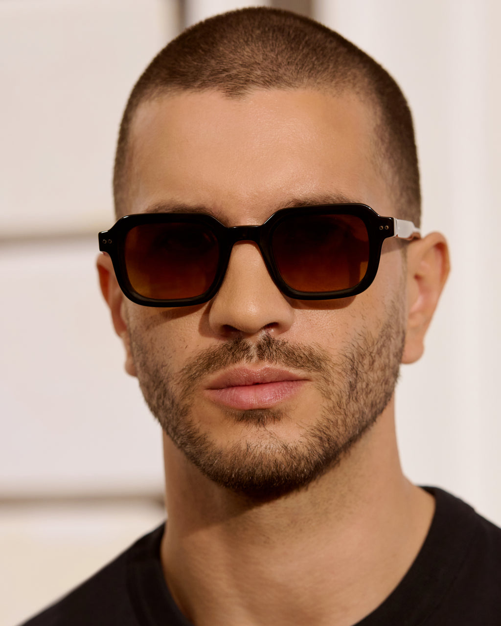 The Etty Platz Herren-Sonnenbrillen in Schwarz