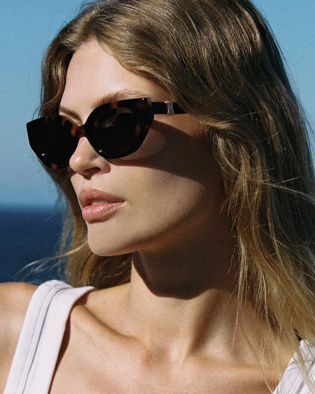The Ariele Butterfly Women's Sunglasses in Dark Tortoise