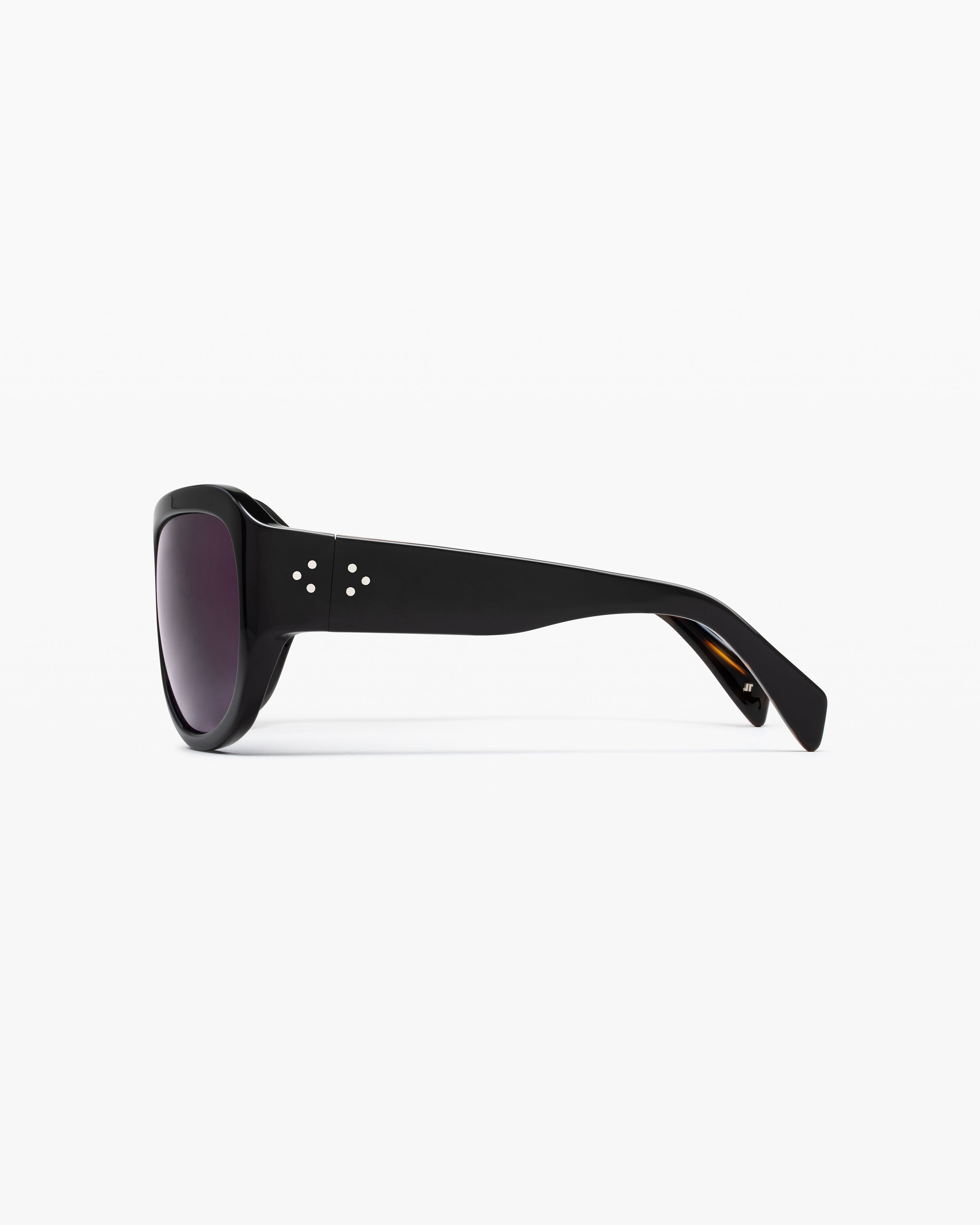 The Aela Aviator Women's Sunglasses in Black