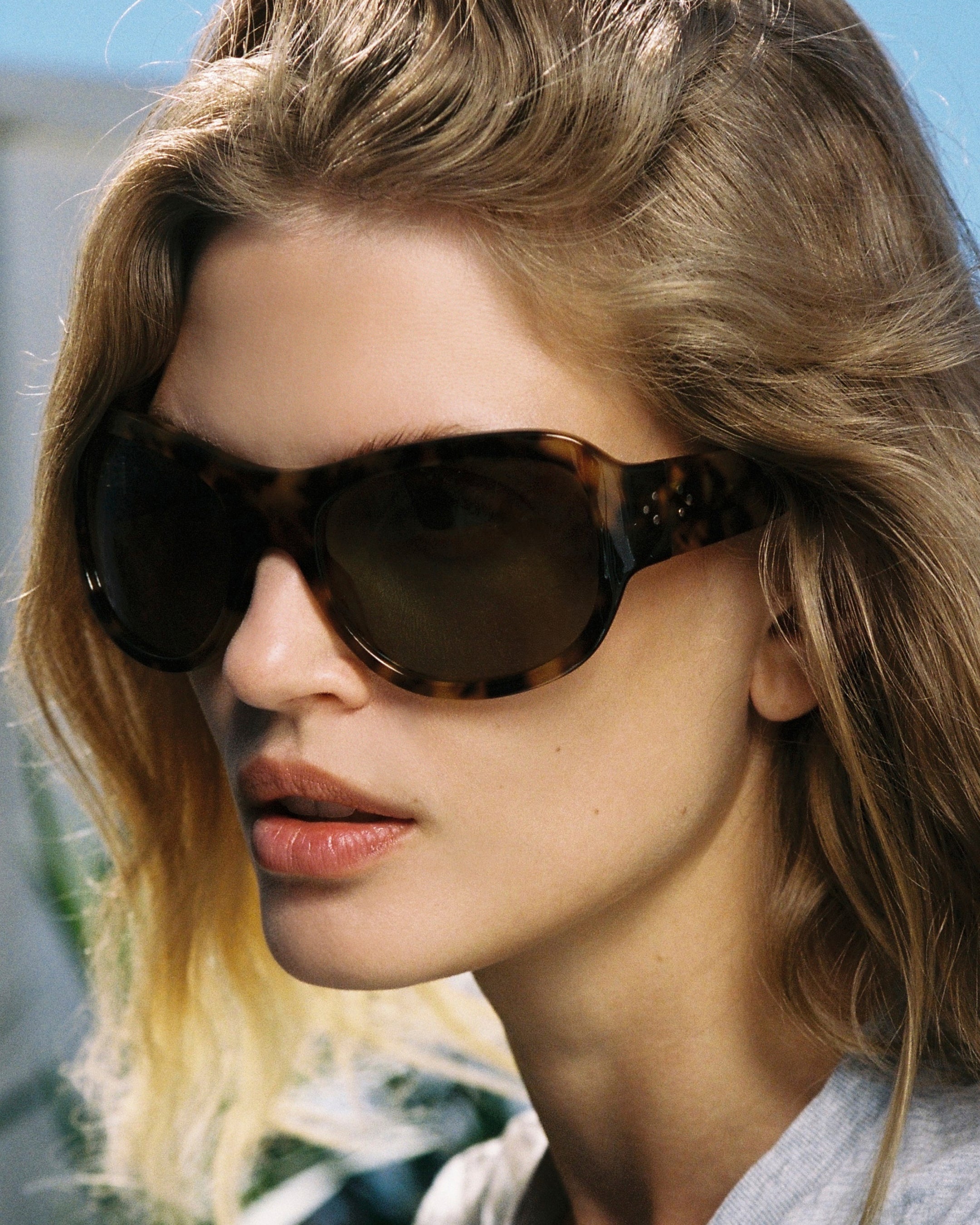 The Aela Aviator Women's Sunglasses in Dark Tortoise
