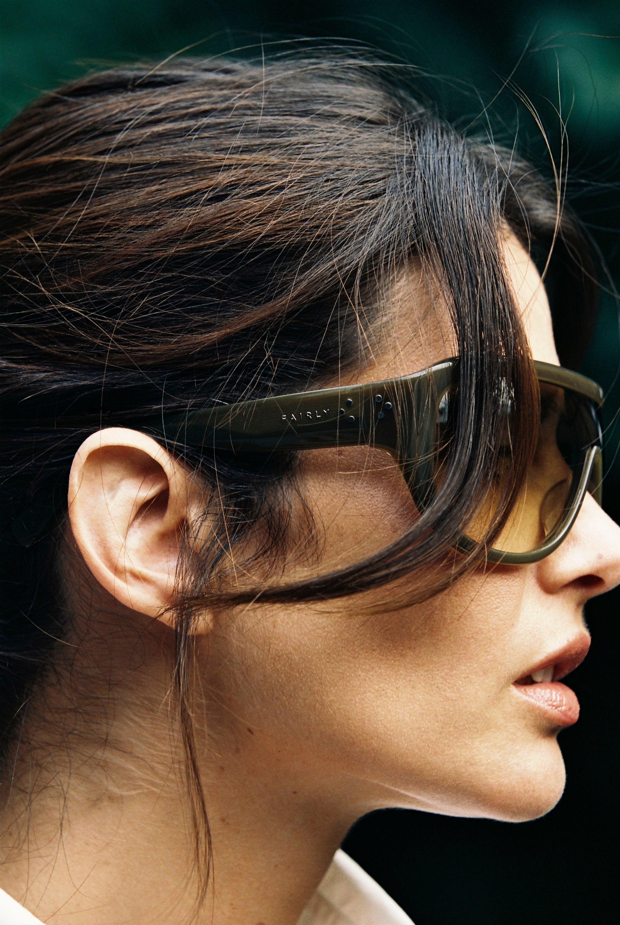 The Luz Aviator Women's Sunglasses in Green