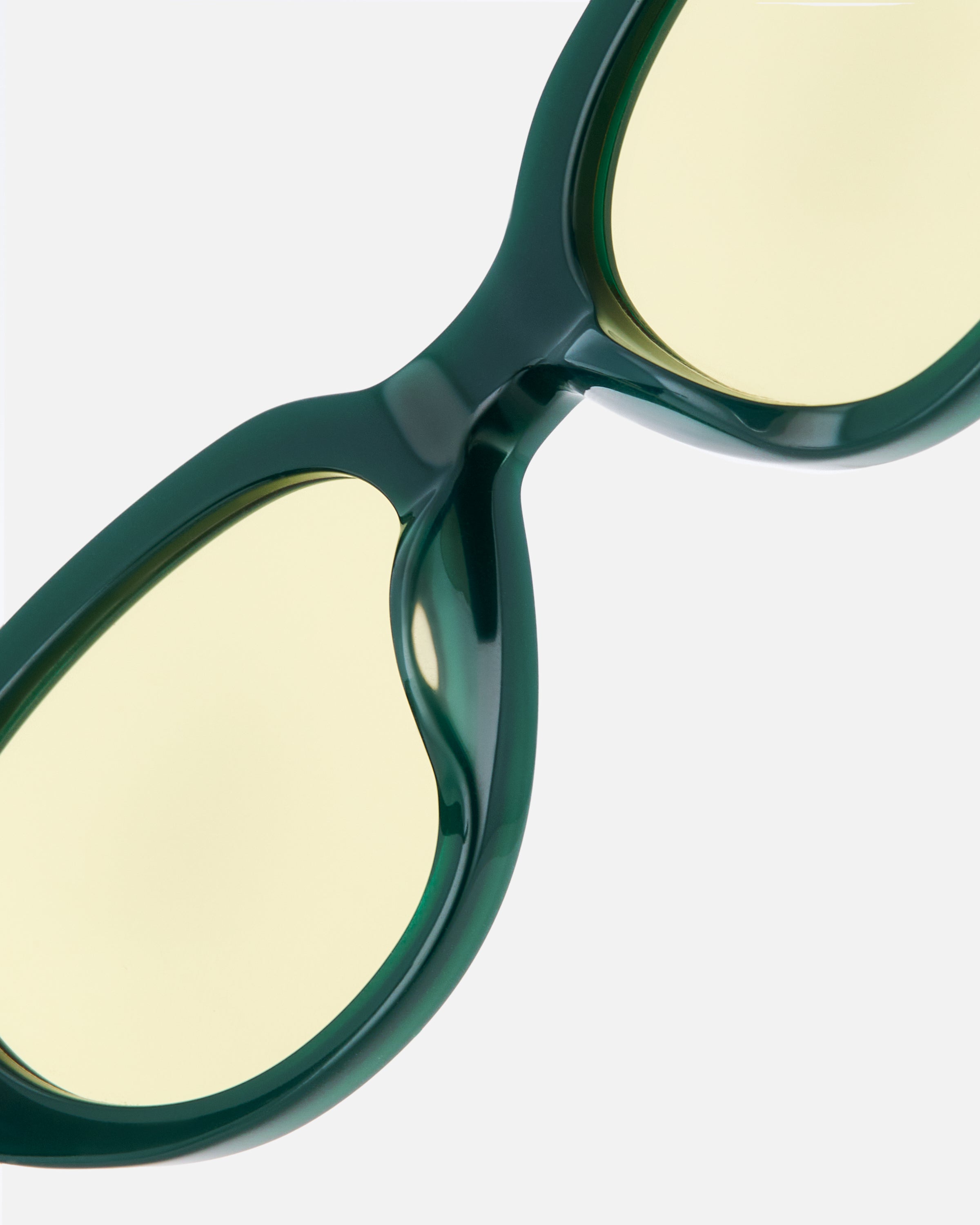 The Meli JF Colors Oval Women's Sunglasses in Green