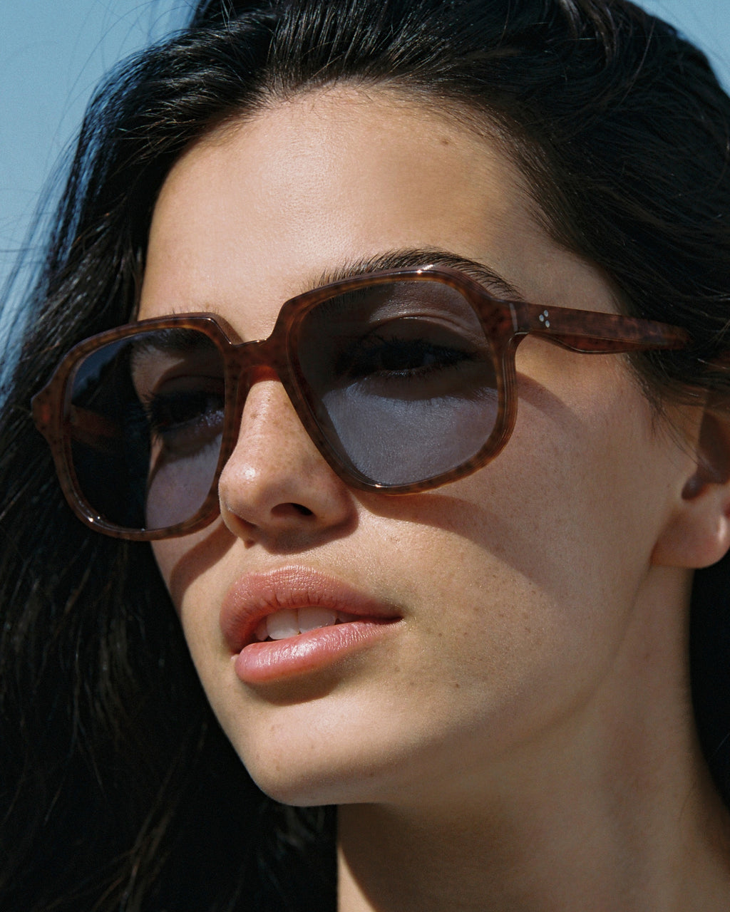 The Gigi Aviator Damen-Sonnenbrillen in Dark Tortoise
