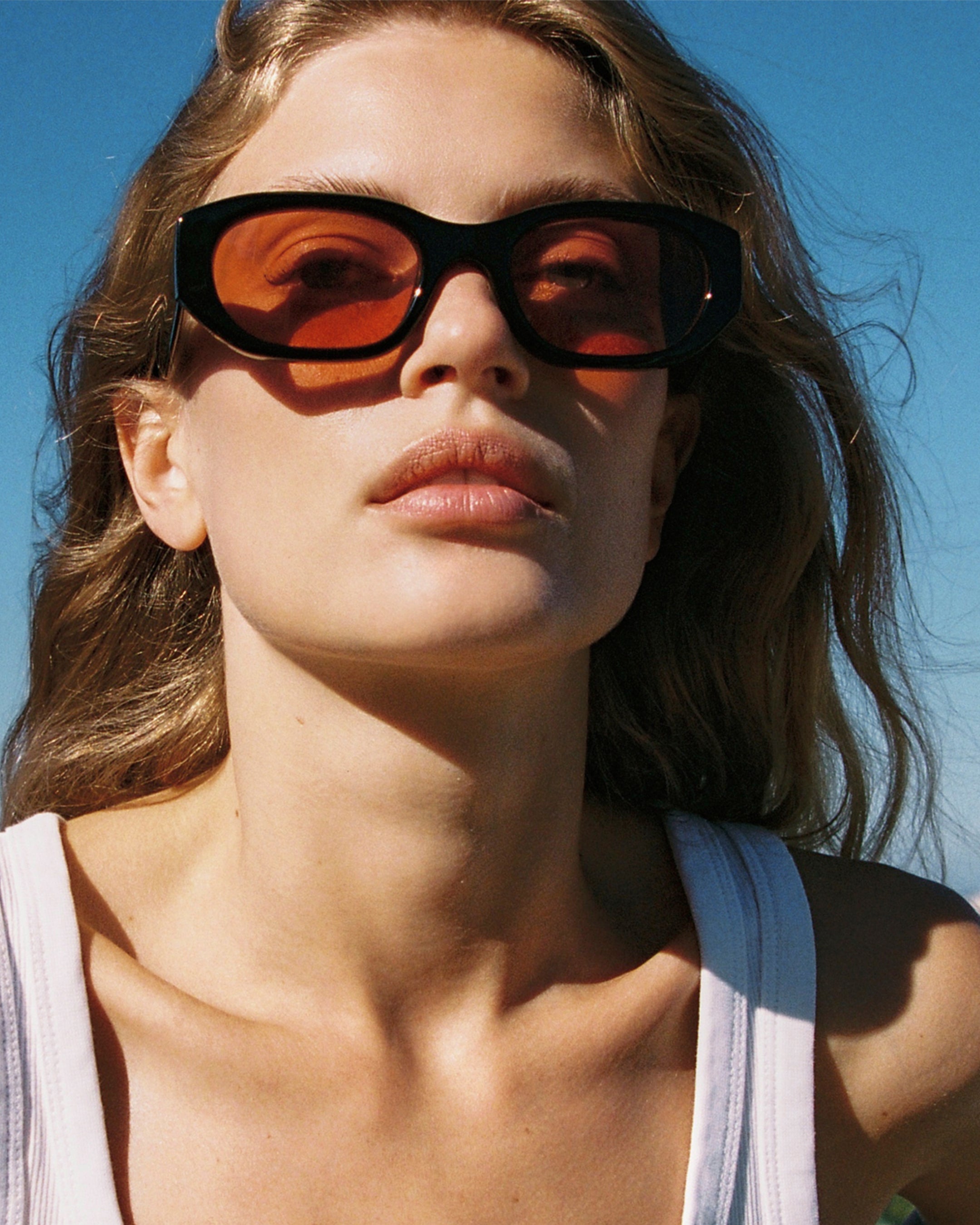 The Gus Oval Men's Sunglasses in Black