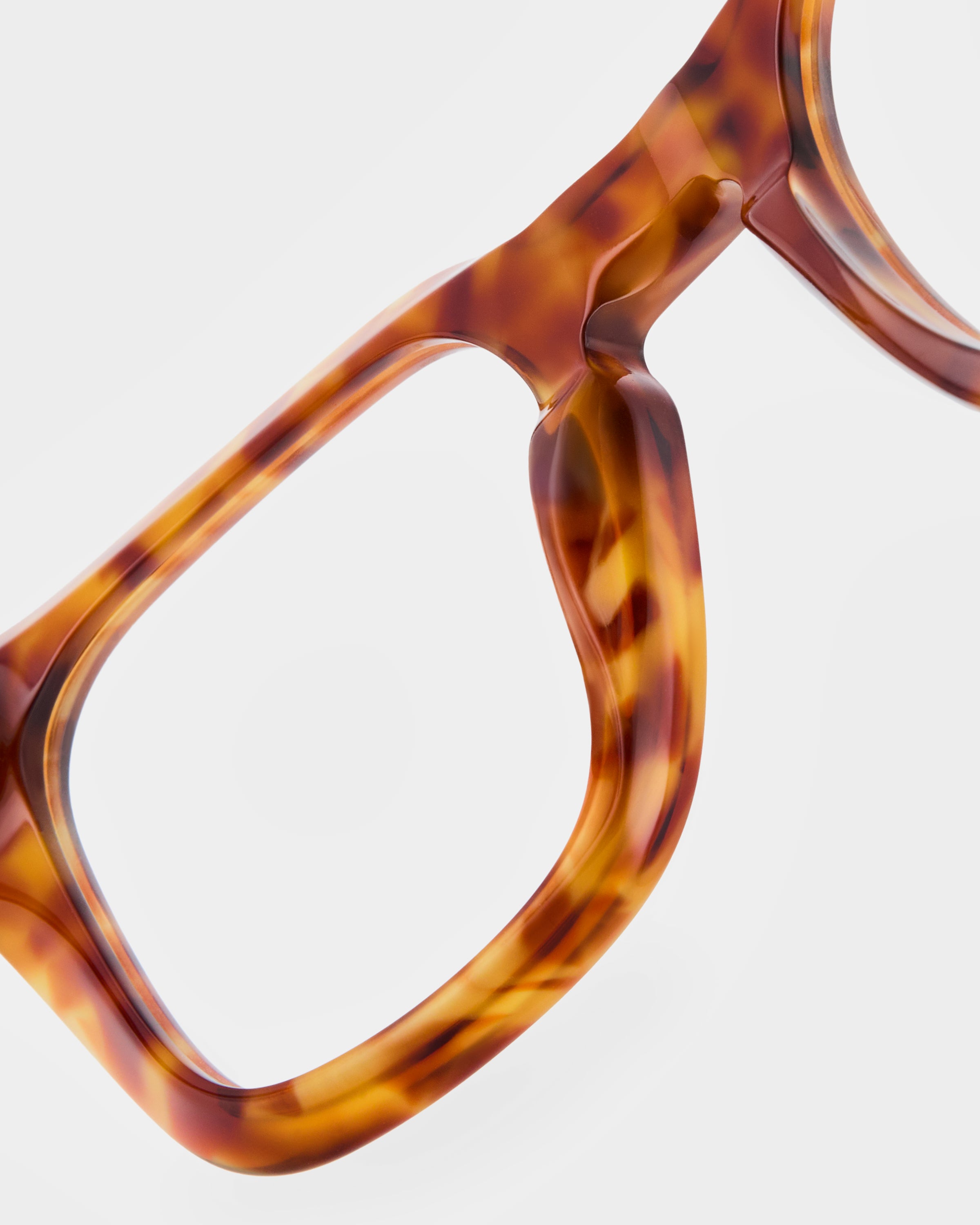 The Vick Square Women's Eyeglasses in Light brown tortoise