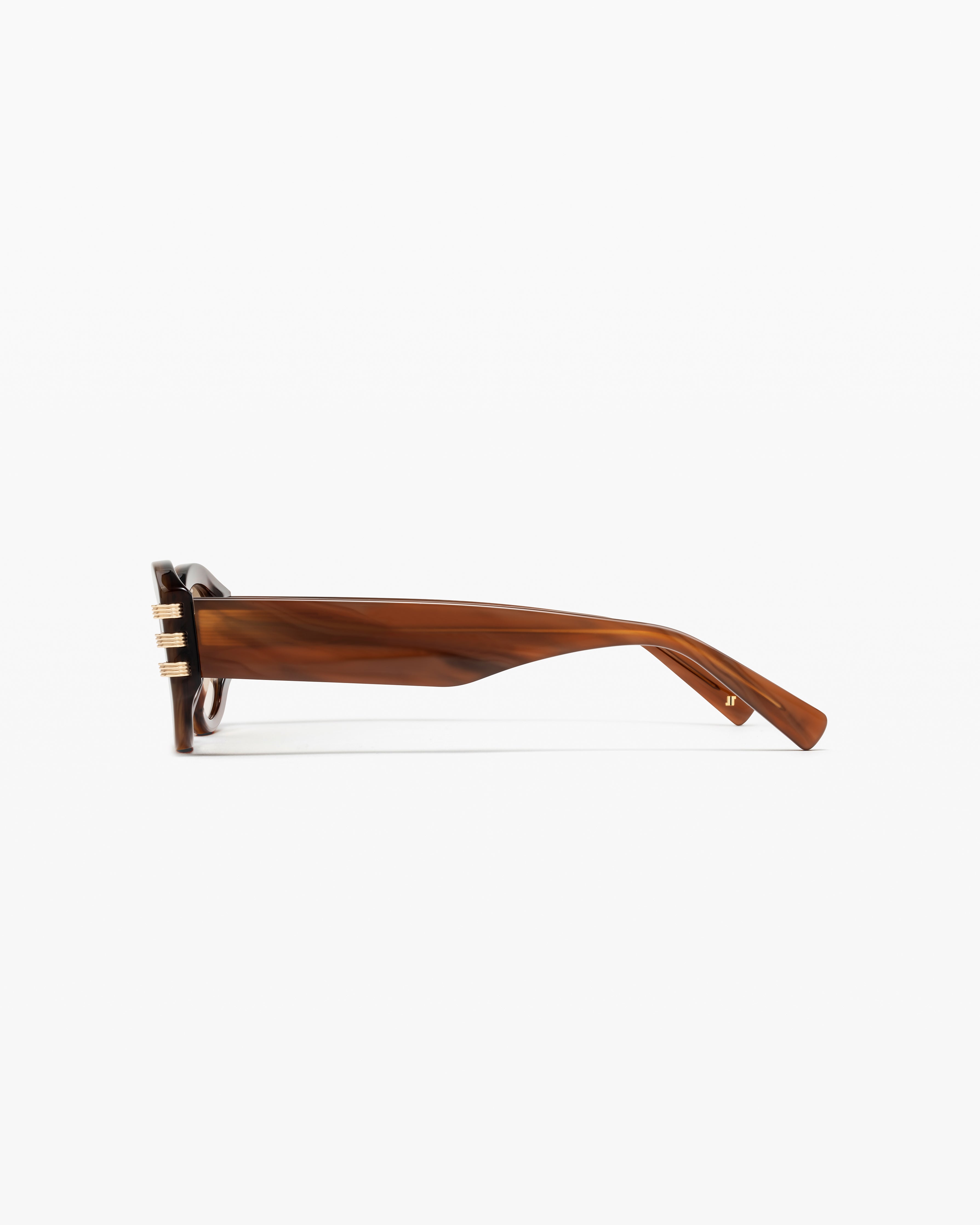 The Goma Oval Women's Sunglasses in Brown