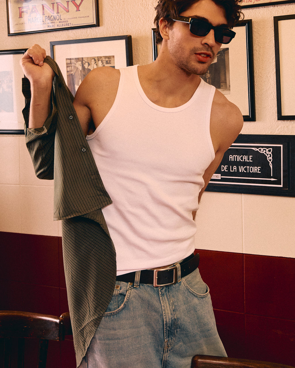 The Lime Rectangular Men's Sunglasses in Black