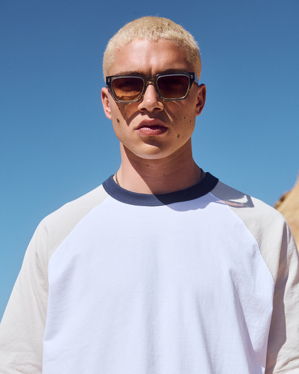 The Deep Rectangular Men's Sunglasses in Green