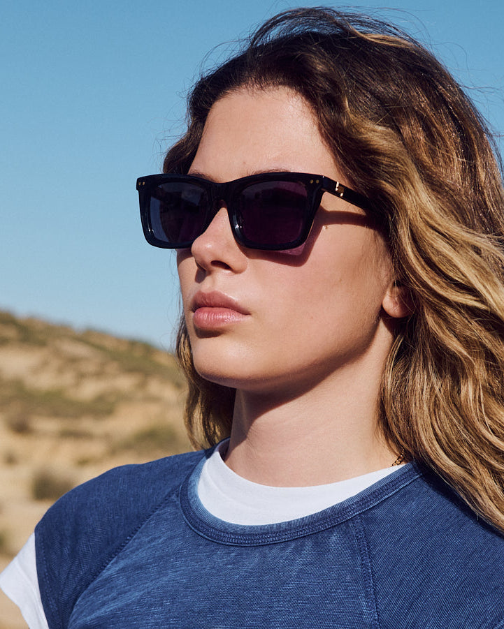 La Mara Rectangulaire Lunettes de Soleil pour femme in Noir