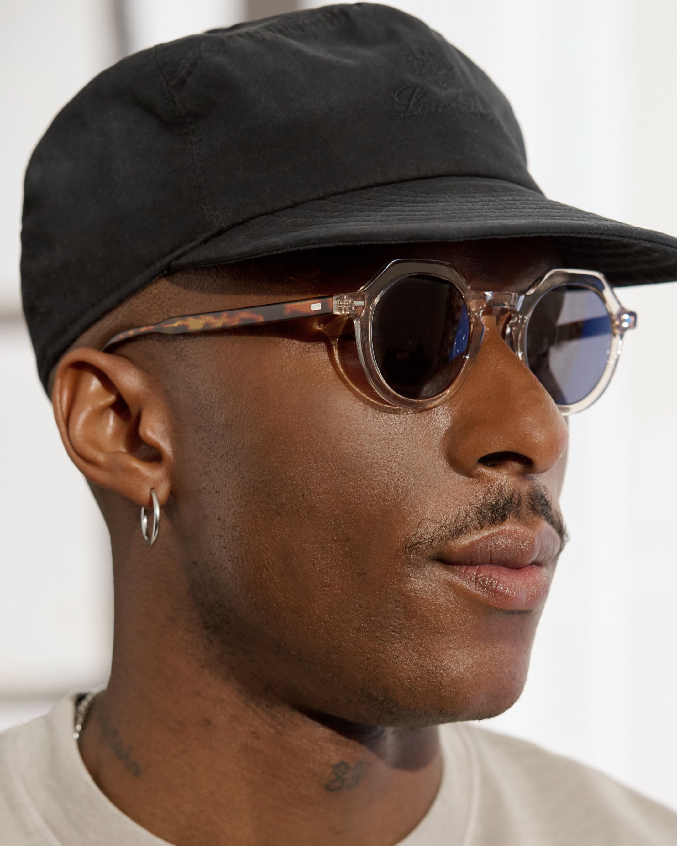 The Hometown Round Men's Sunglasses in Transparent