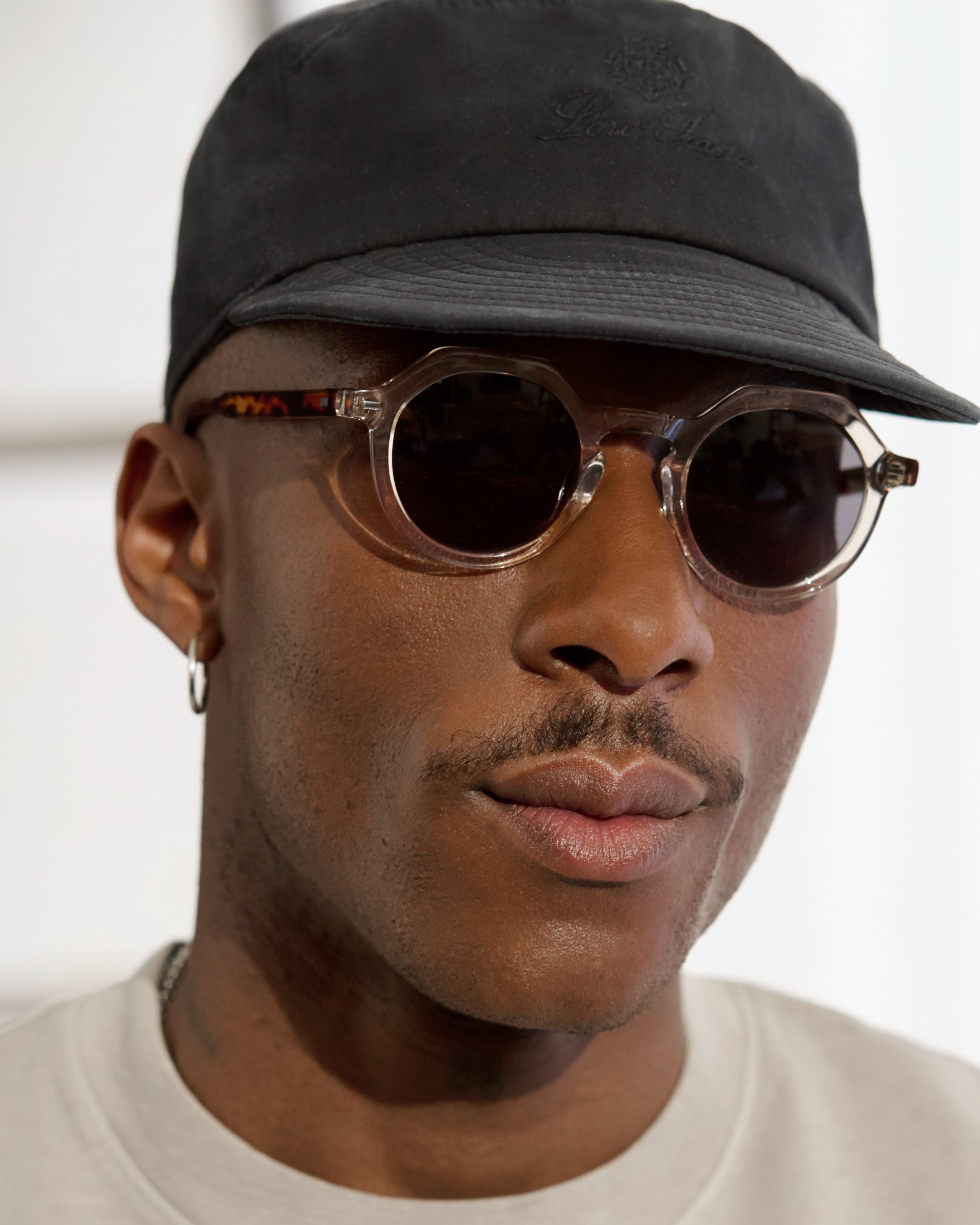 The Hometown Round Men's Sunglasses in Transparent