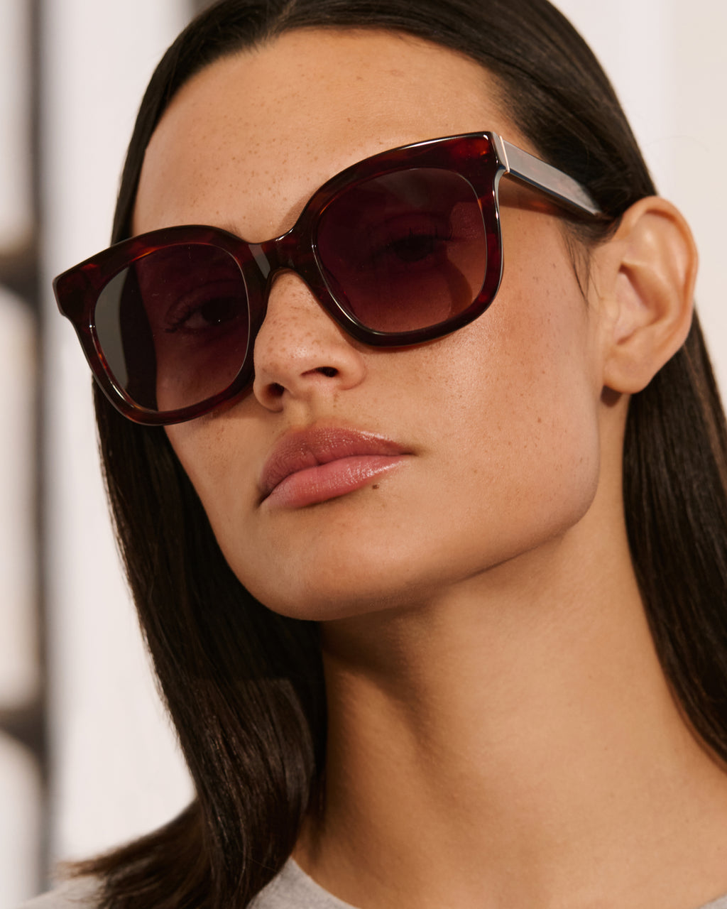 La Shade Papillon Lunettes de Soleil pour femme in Brun
