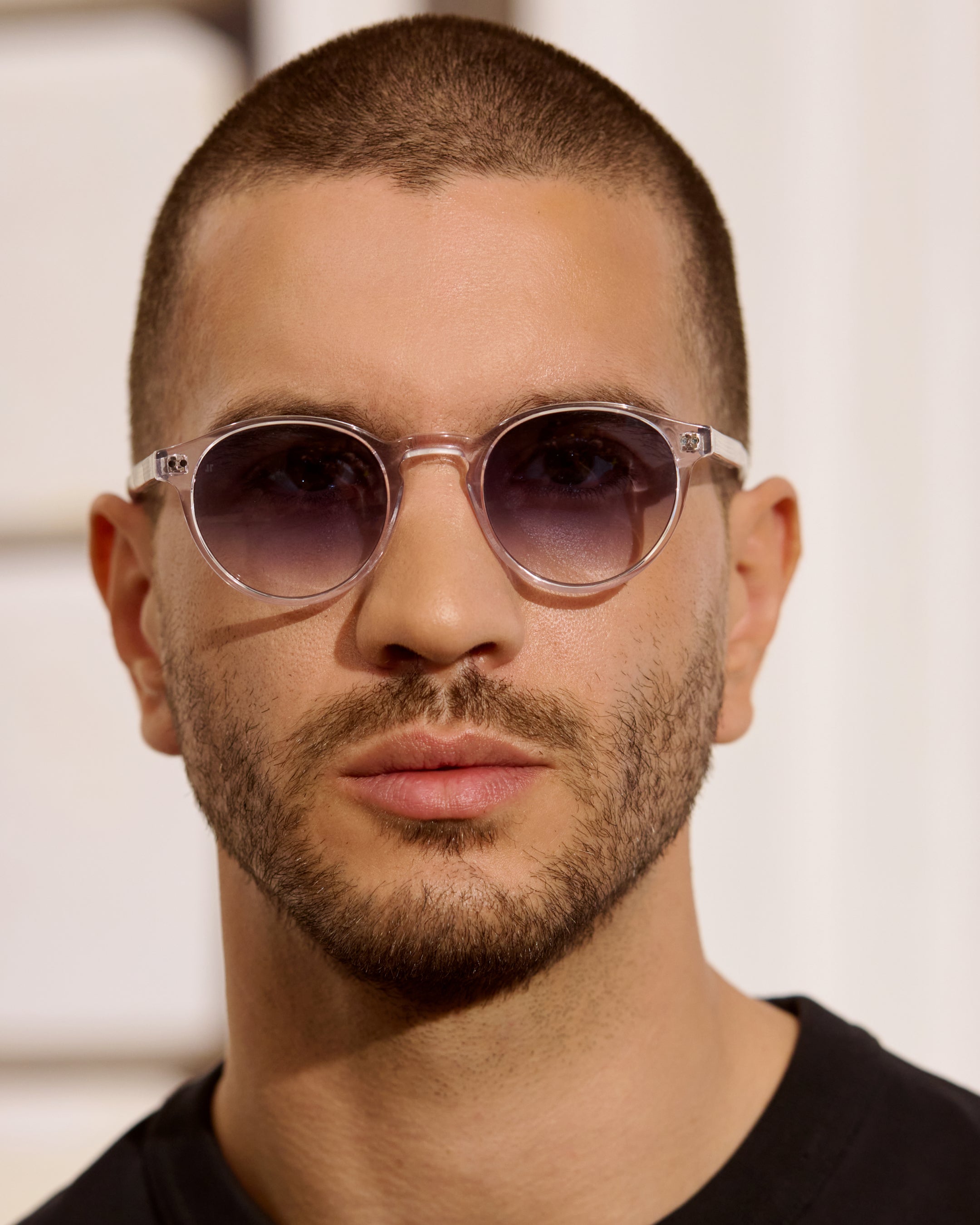 The Cloud Round Men's Iconic Sunglasses in Transparent