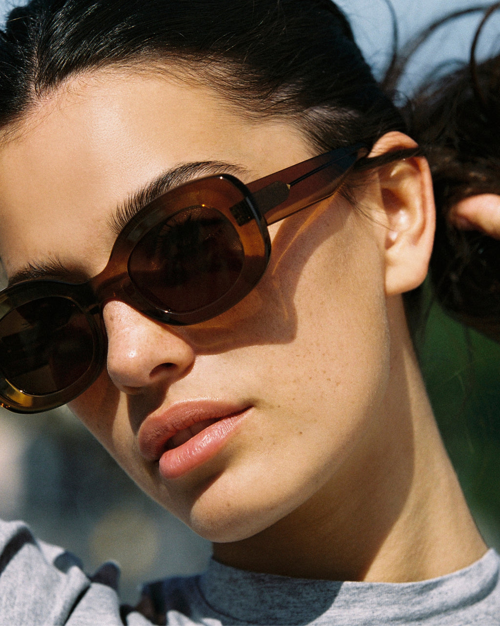 The Cinnamon Oval Women's Sunglasses in Brown
