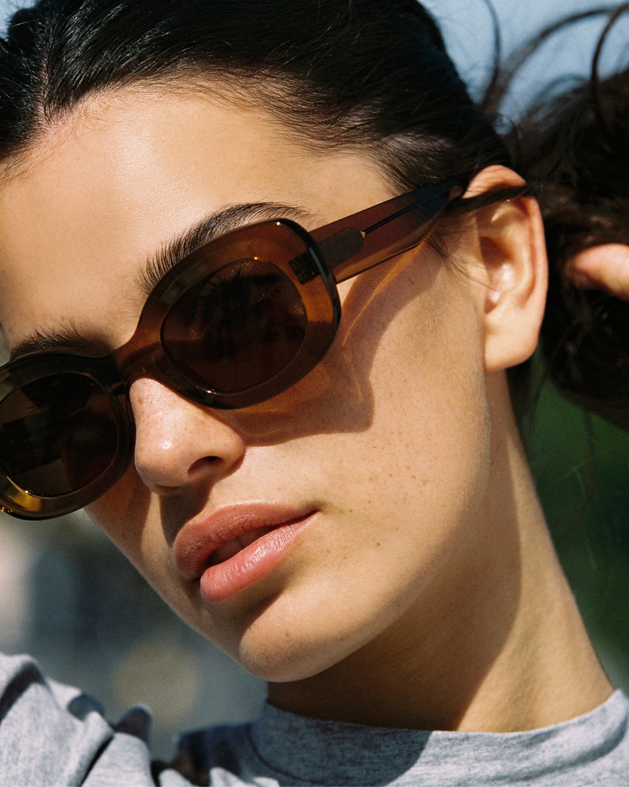 The Cinnamon Oval Women's Sunglasses in Brown